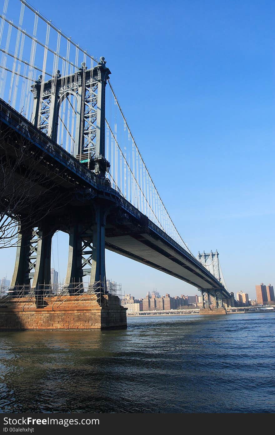 Manhattan bridge looking west to Manhattan