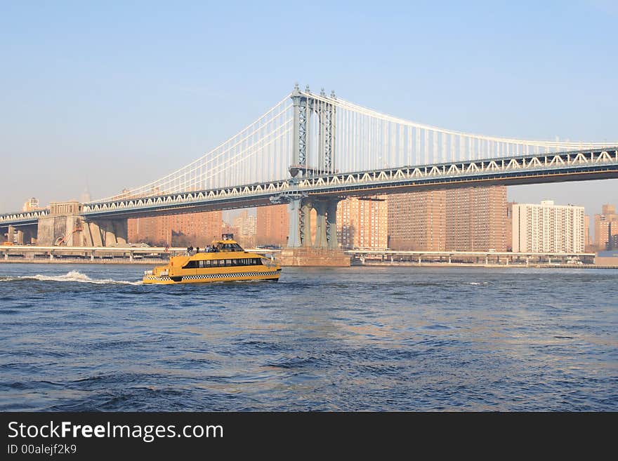 Manhattan bridge looking west to Manhattan