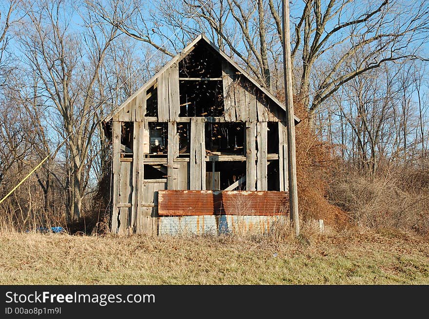 Old barn located on a roadside farm on Highway 24, east of Quincy, IL.