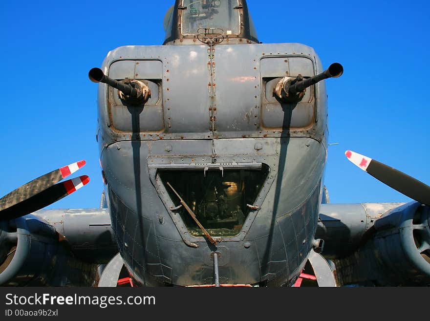 Forward Gun positions on RAF Shackelton patrol aircraft. Forward Gun positions on RAF Shackelton patrol aircraft