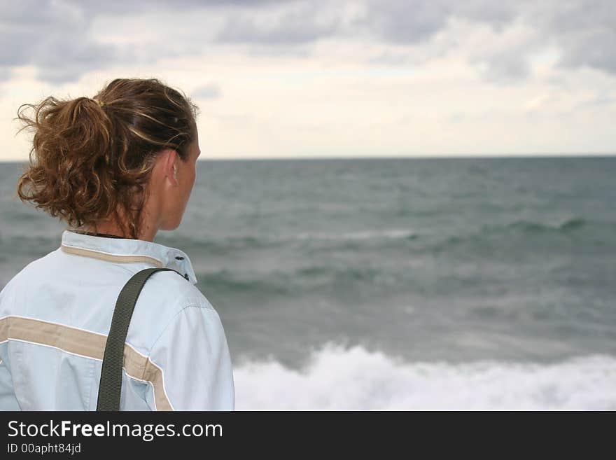 Woman watching the horizon