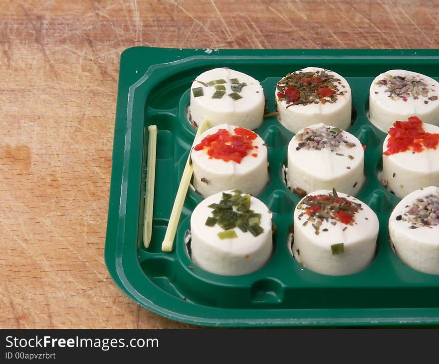 Appetizers made of white cheese