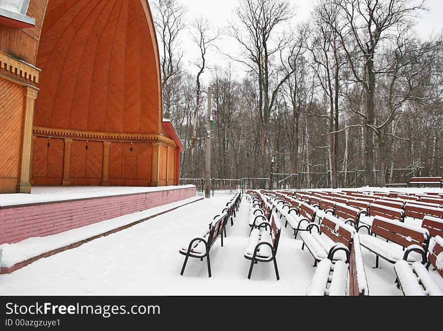 Winter snow straw-hat theatre 2