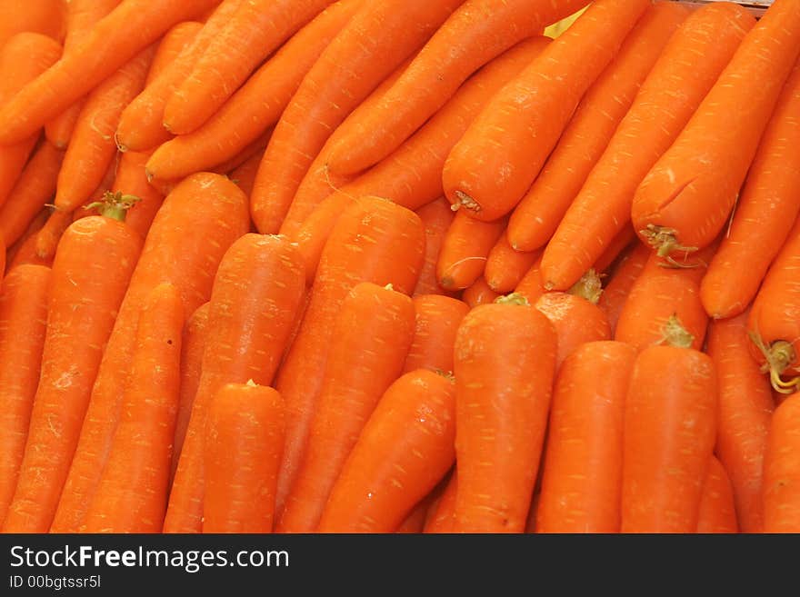 Carrots from the shelf that look quite yummy