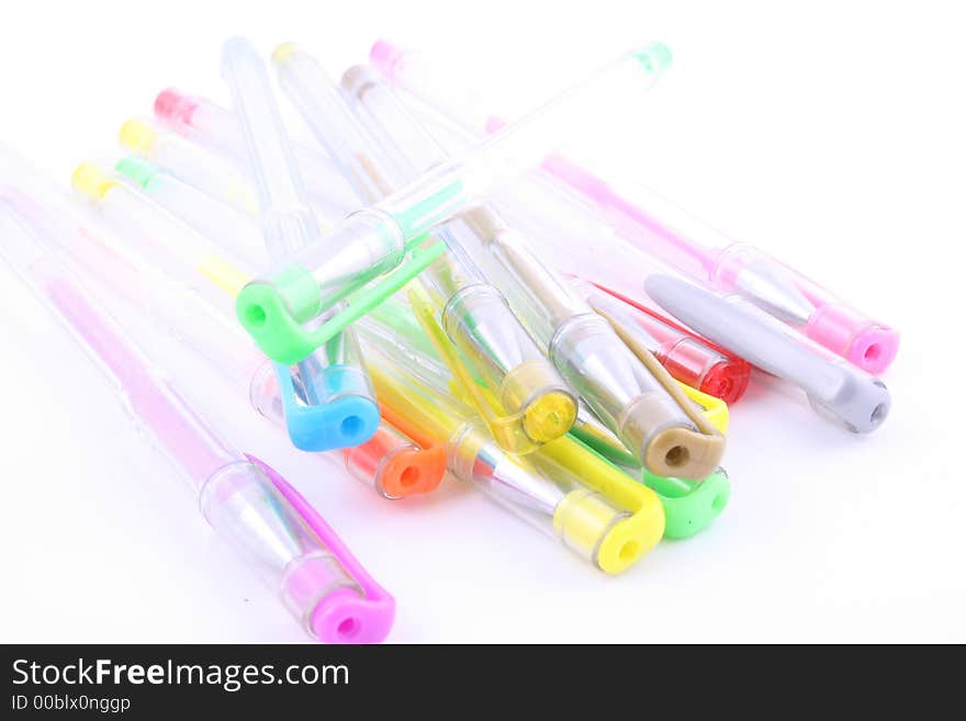 Color pens arranged in an arc-shape. Color pens arranged in an arc-shape