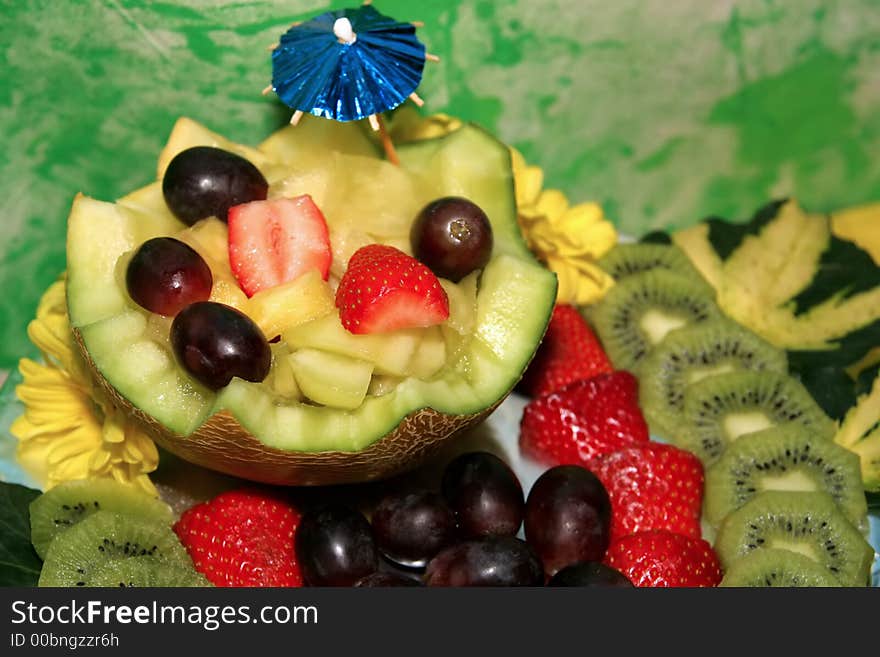 Several fruits placed in a table