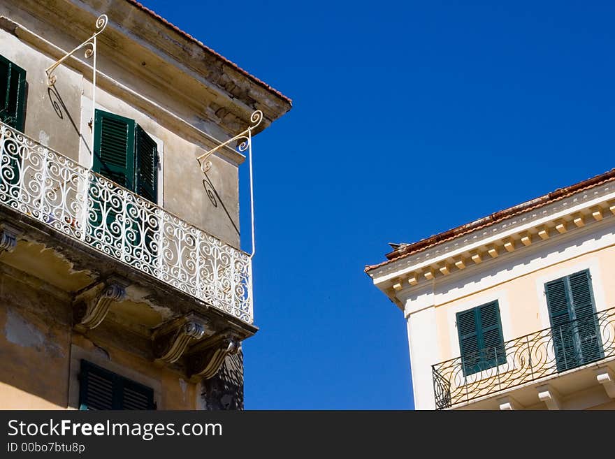 Front roof balcony building