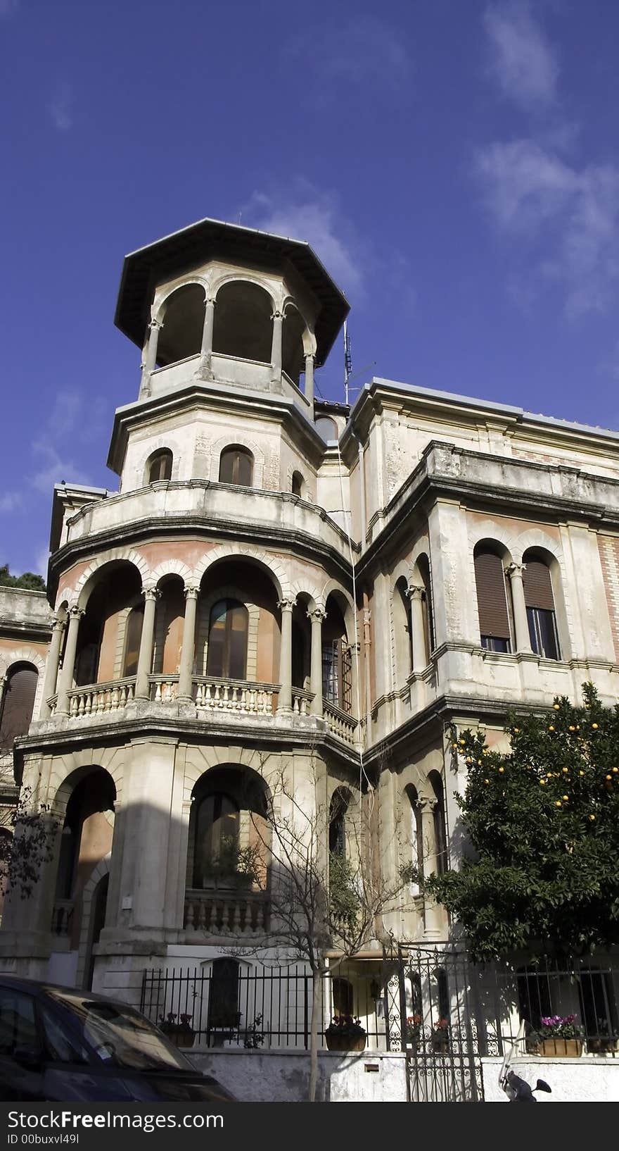 Monumental four stage roman tower as part of a luxurious antique town house. Monumental four stage roman tower as part of a luxurious antique town house.