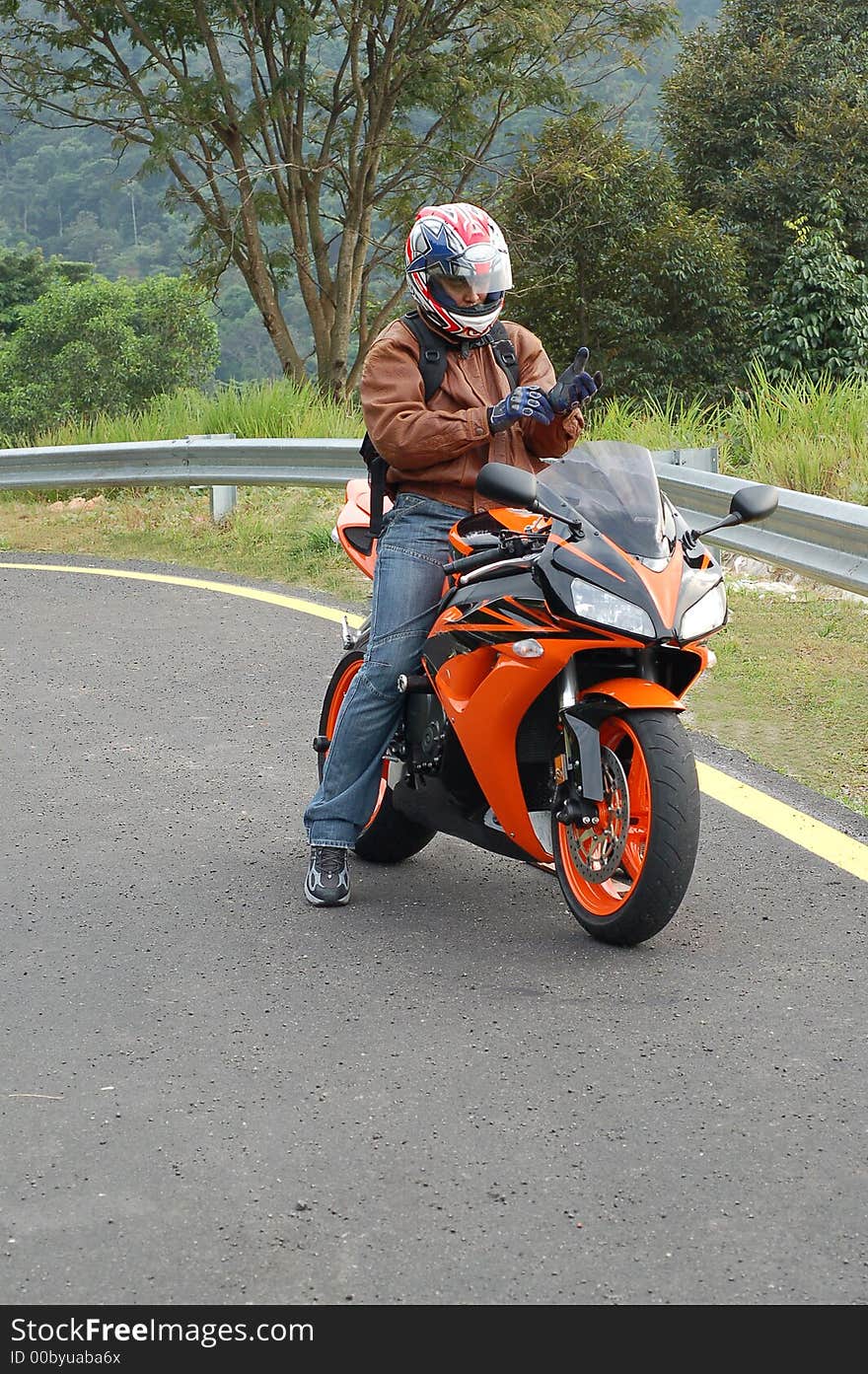 Biker ready to speed off3