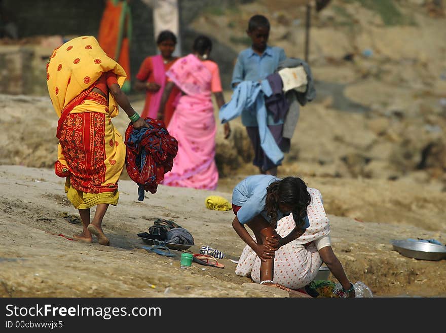 Women in India wearing colorful saris