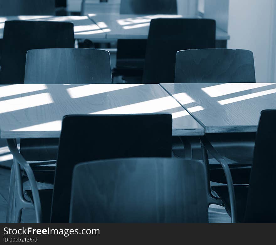 Table and chairs in blue monotone