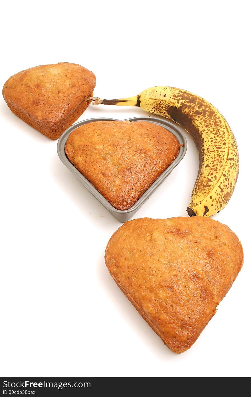 Banana bread hearts in a line