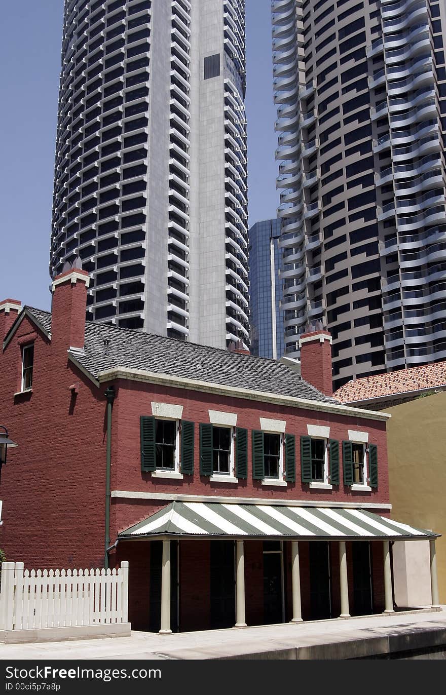 Red Brick Stone Town House In Central Sydney, Australia