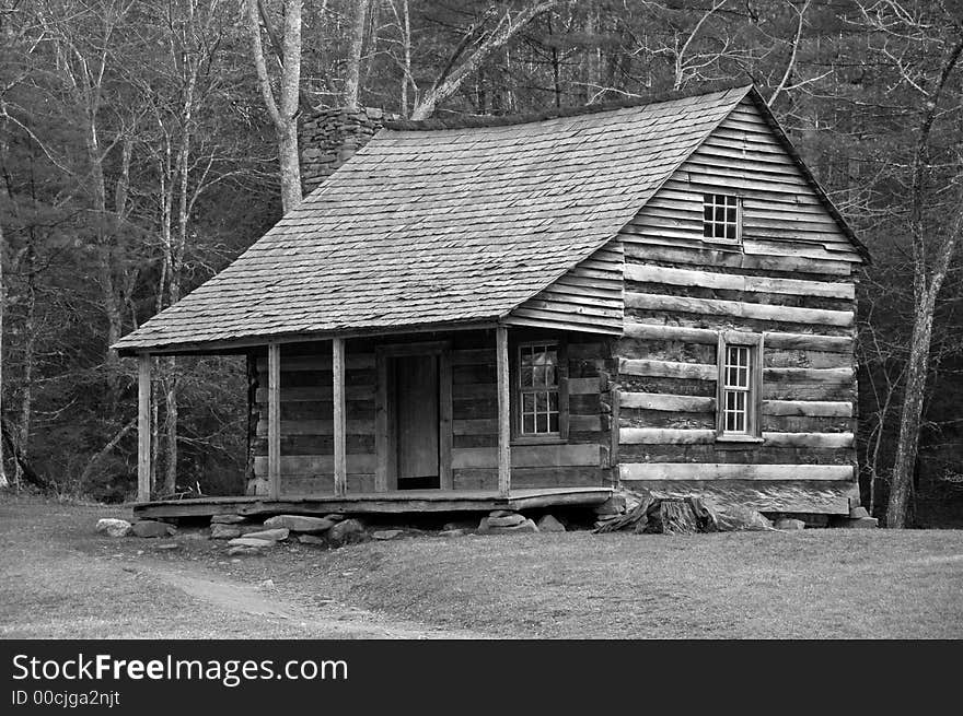 Historic Carter Shields Cabin in Cades Cove