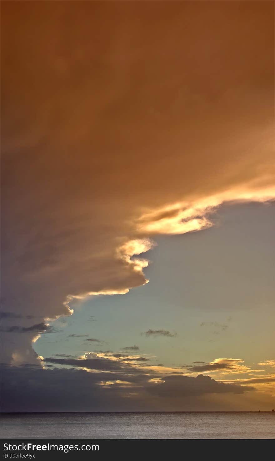 Sunset over the Pacific Ocean. Sunset over the Pacific Ocean