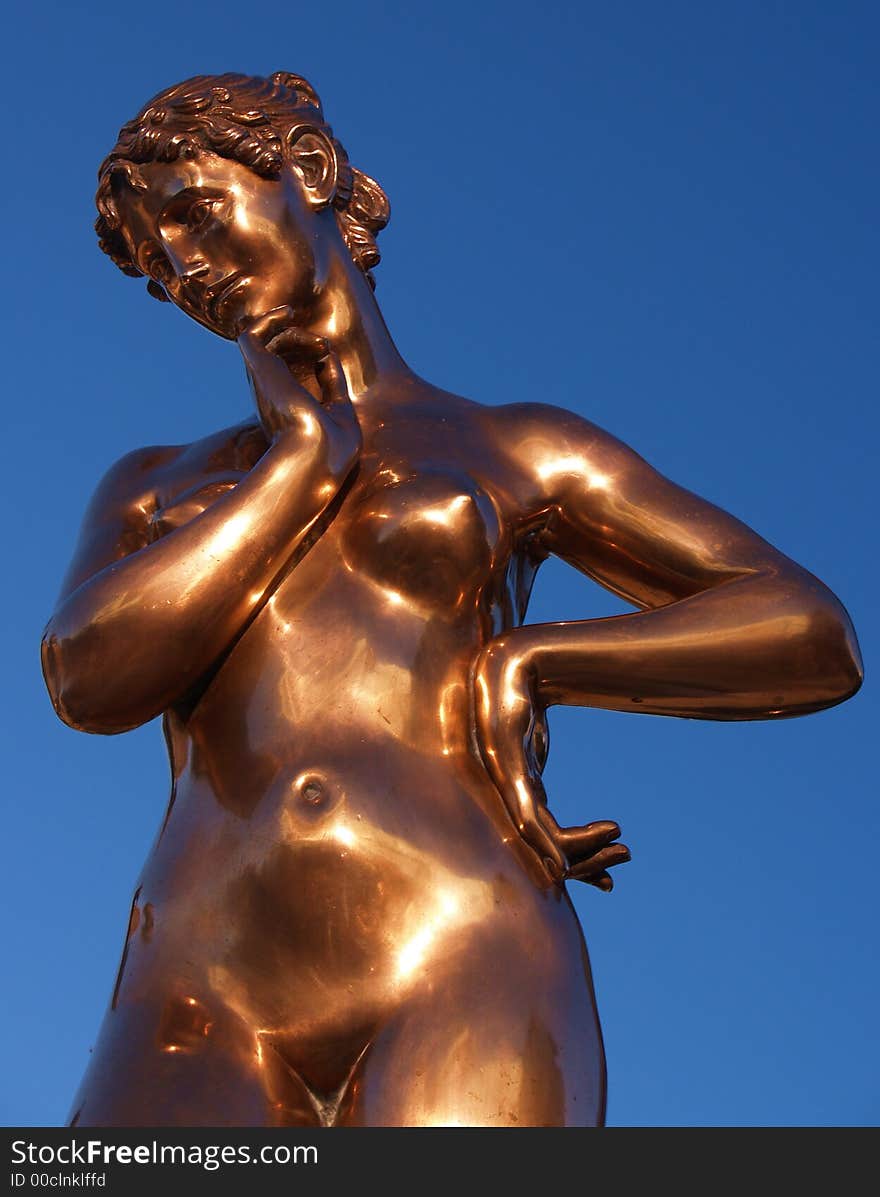 Bronze Nude Lady statue