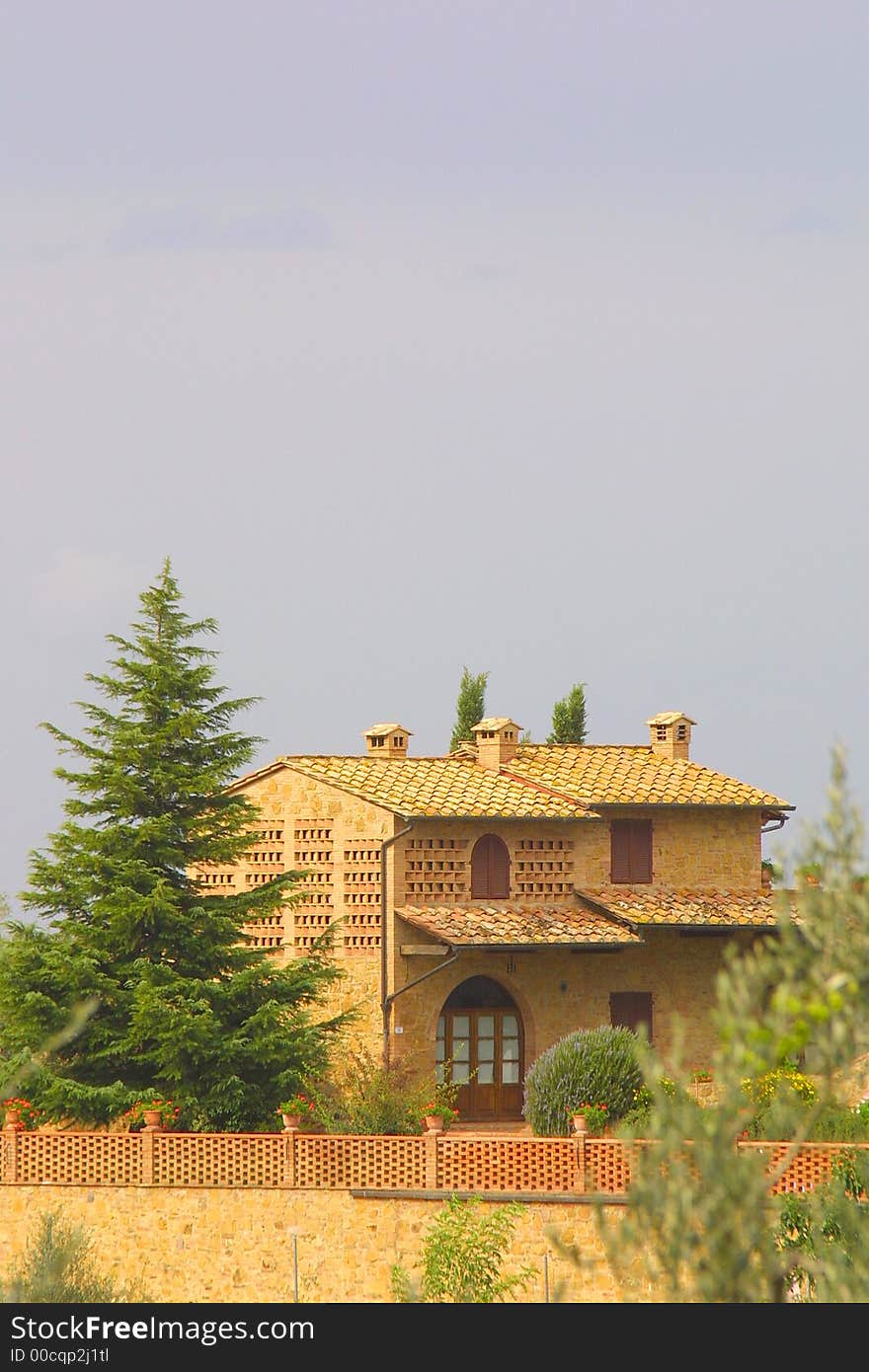 Classic Tuscan Farmhouse