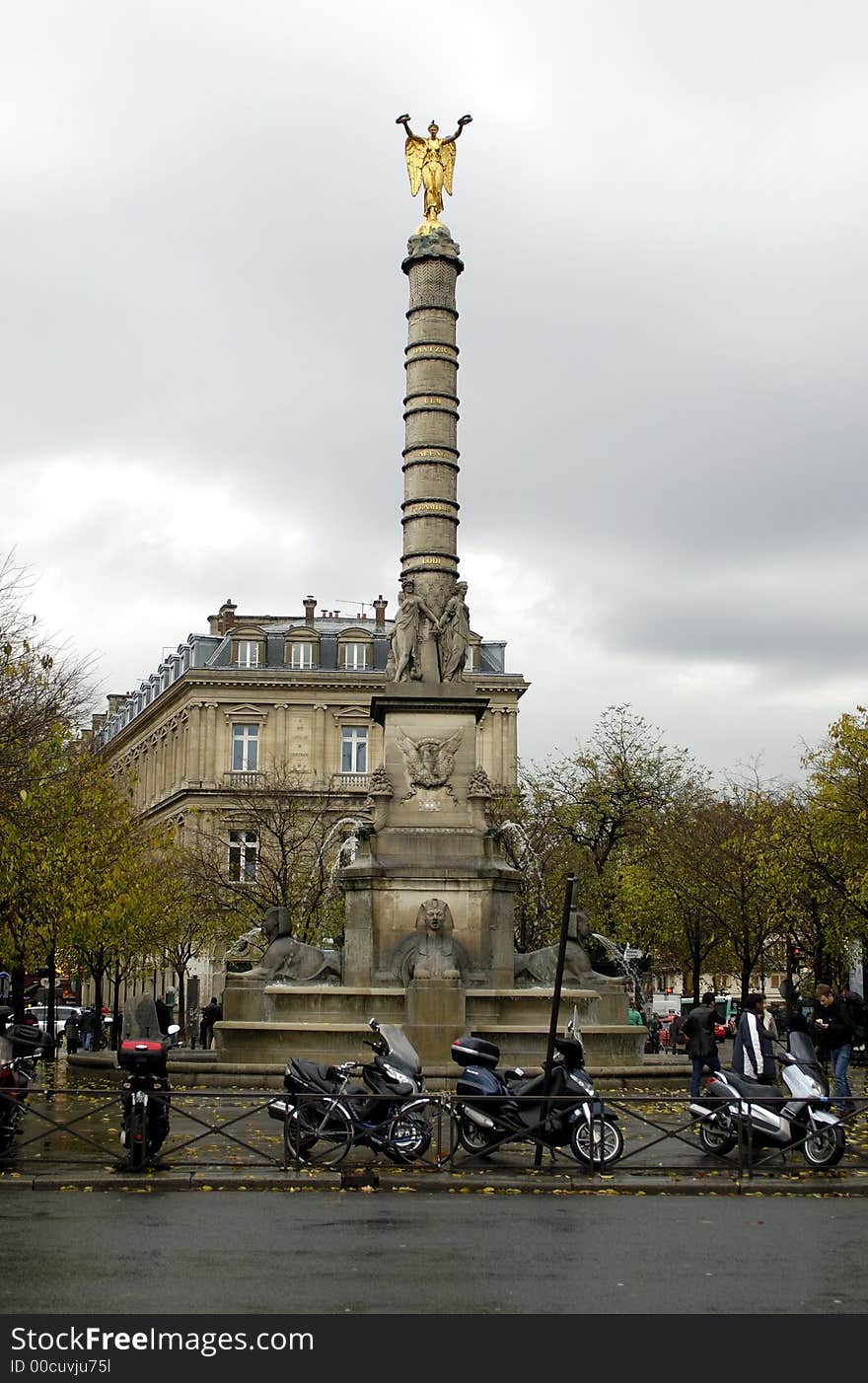 The column, dating from 1808, in remembrance of Napoleon I s victories