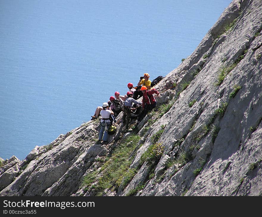 Short rest on the wall. Way to high peak.