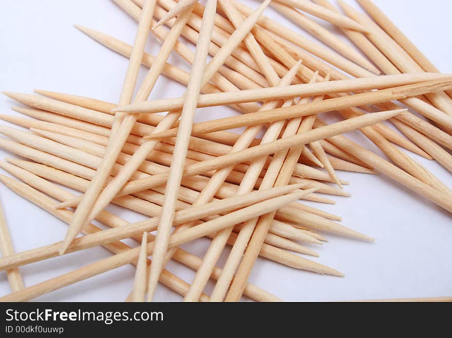 Digital photo of wooden toothpicks.