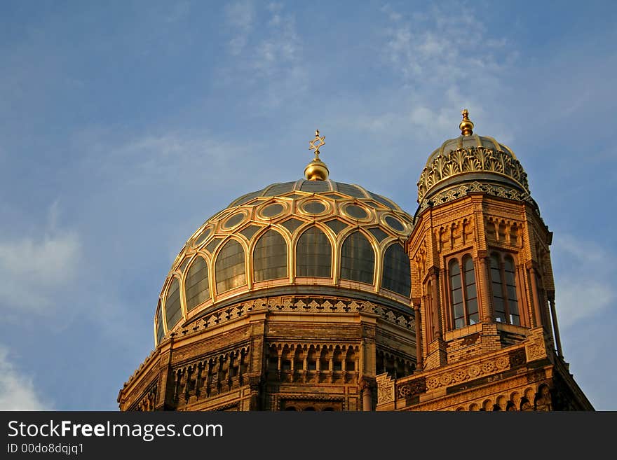 Sky and berlin synagogue, germany