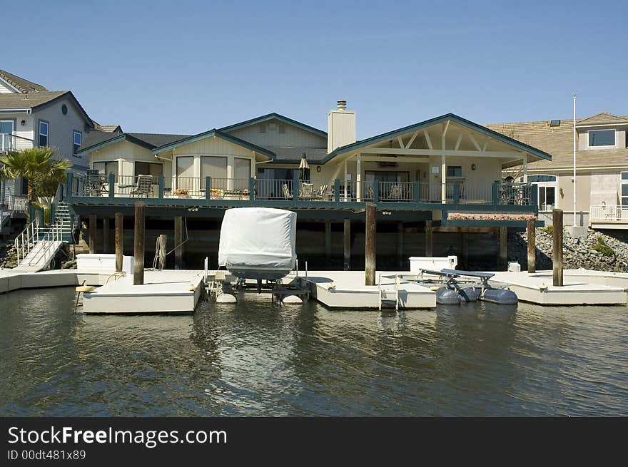 Executive House On The Water