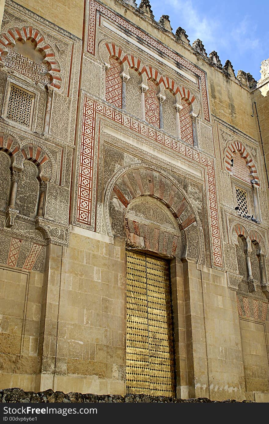 Vista lateral de la catedral de cordoba. Vista lateral de la catedral de cordoba