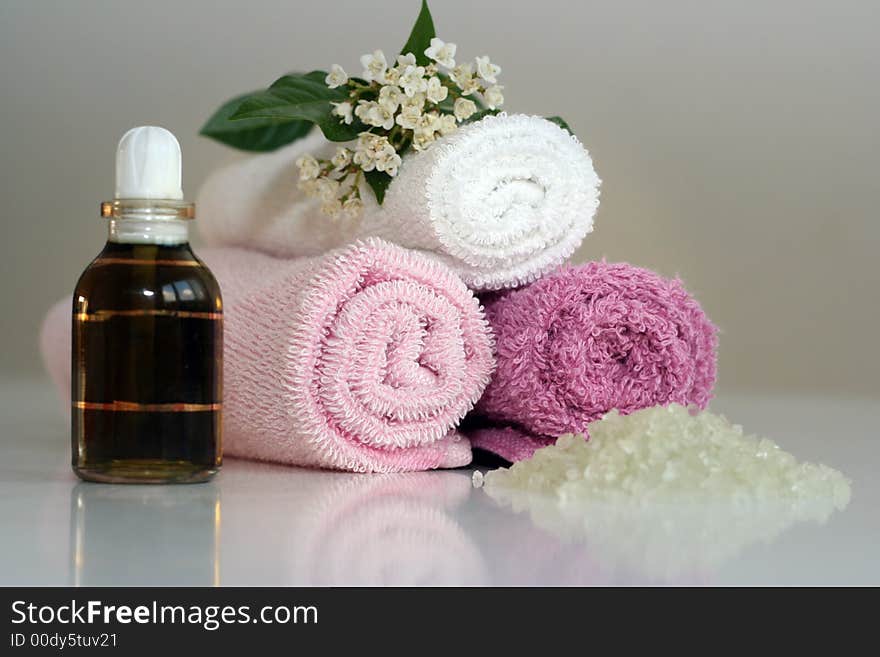 Bath accessories with natural flower, oil and salt