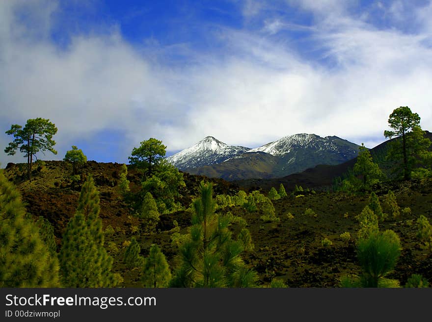 A view of Teide in Tenerife with snow in march 2007. A view of Teide in Tenerife with snow in march 2007.