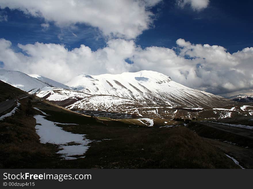 Castelluccio /winter Landscape