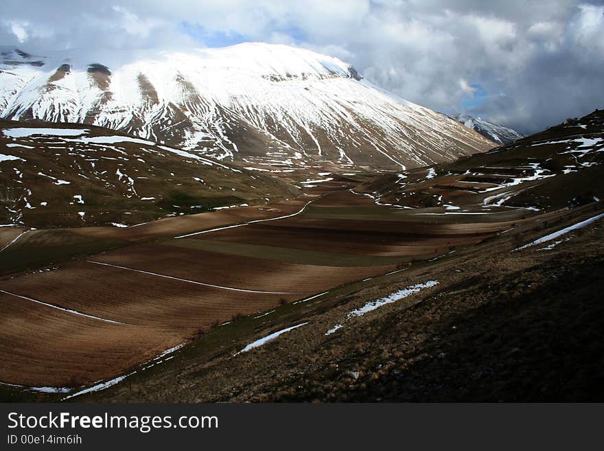 Castelluccio /winter landscape