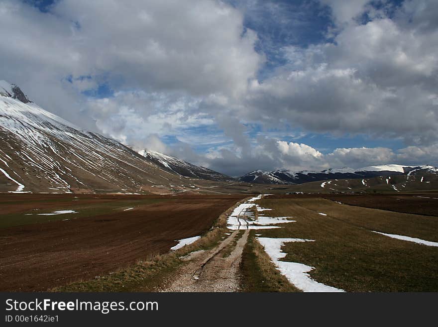 Castelluccio /winter landscape