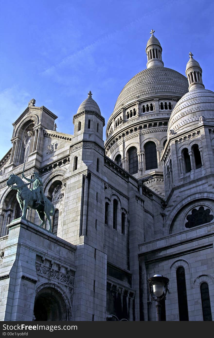 Paris church with lamp