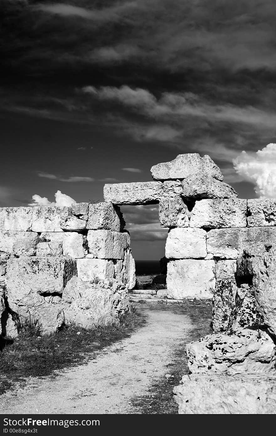 Eurialo Greek Castle, Door