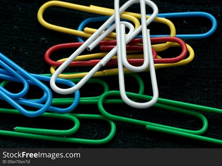 A variety of color paper clip