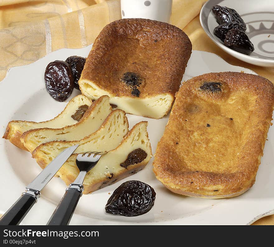 Small cakes filled with prunes