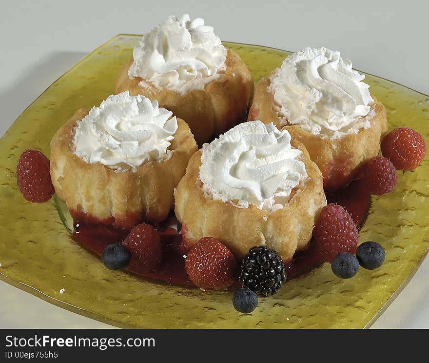 Fresh fruit cupcakes