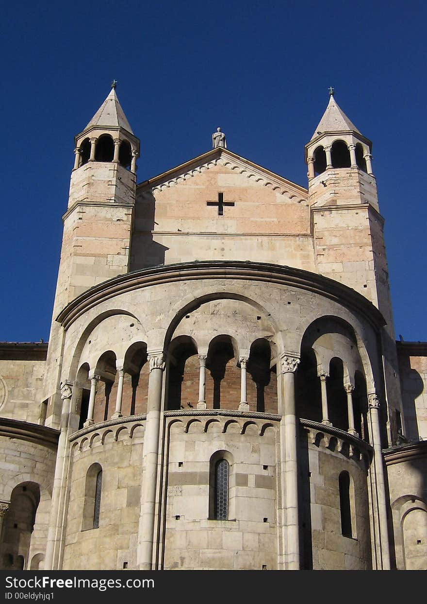 Romanic apse