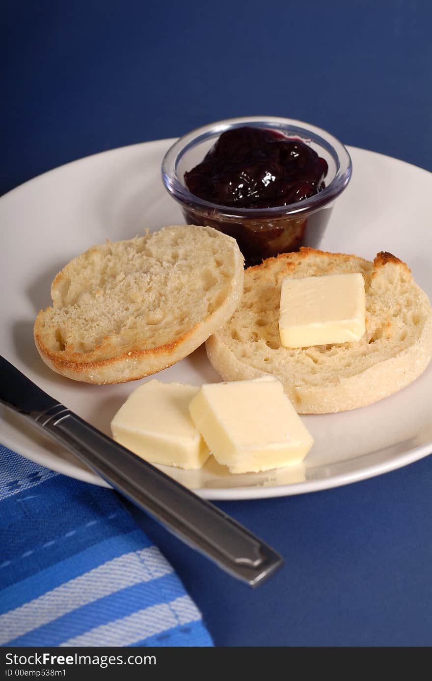 English muffin with jam