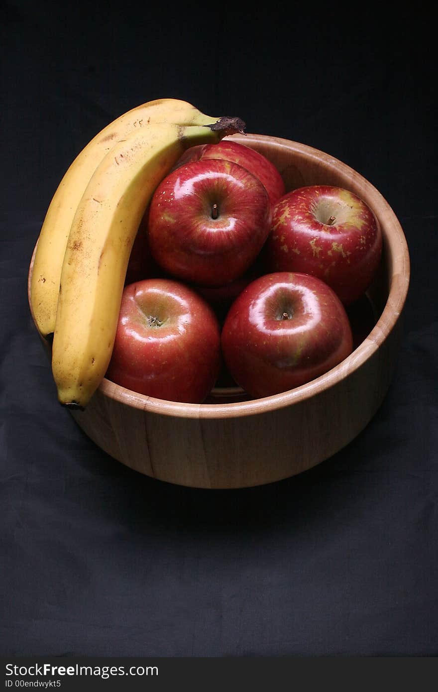 A bowl of fruit.