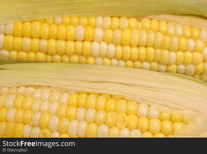 Corn on the cob background