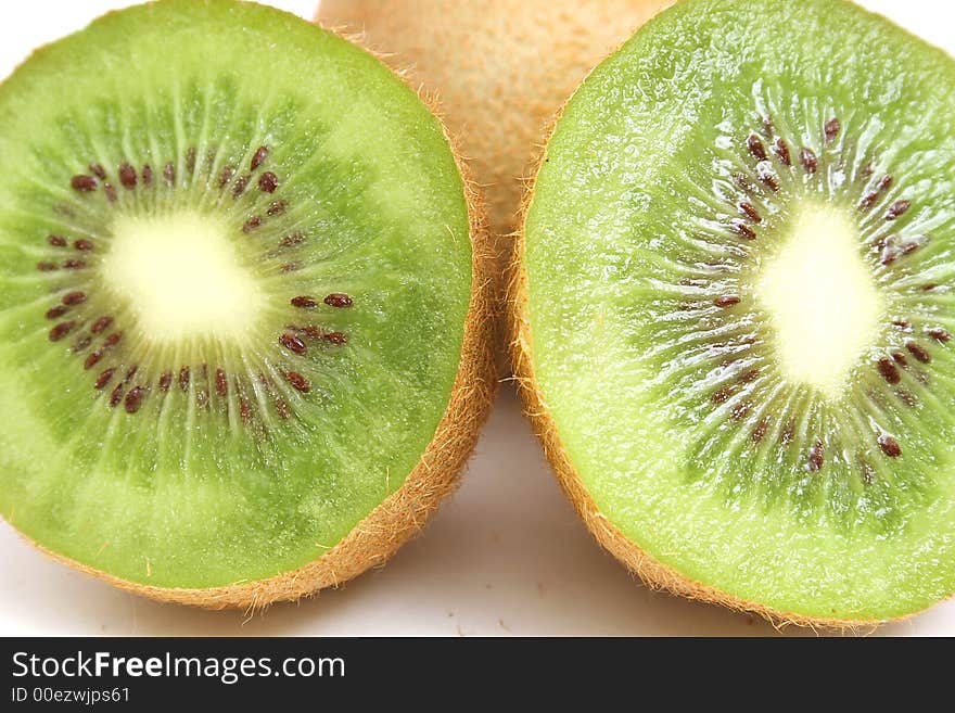 Picture of a couple kiwis upclose