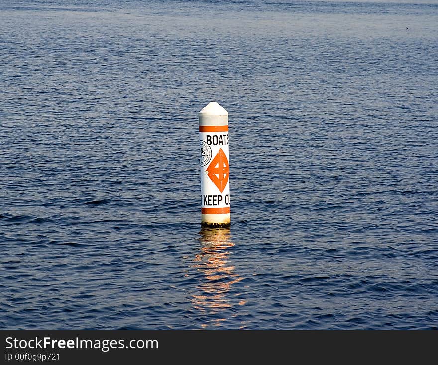 Boat warning buoy