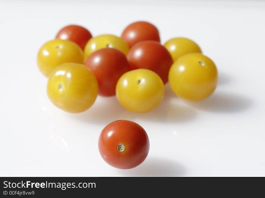 Red and yellow tomates on the