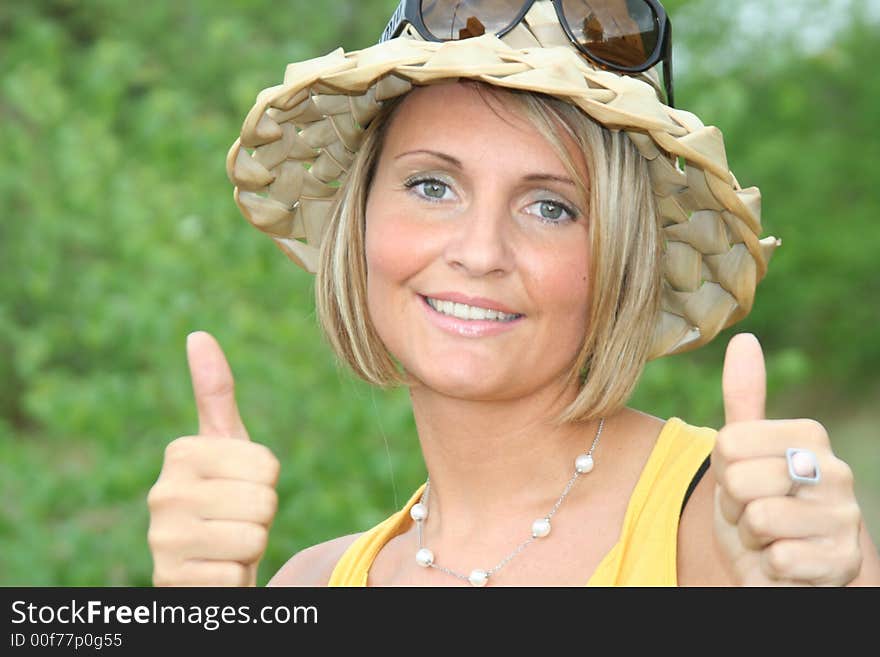 Summer girl with sun glasses