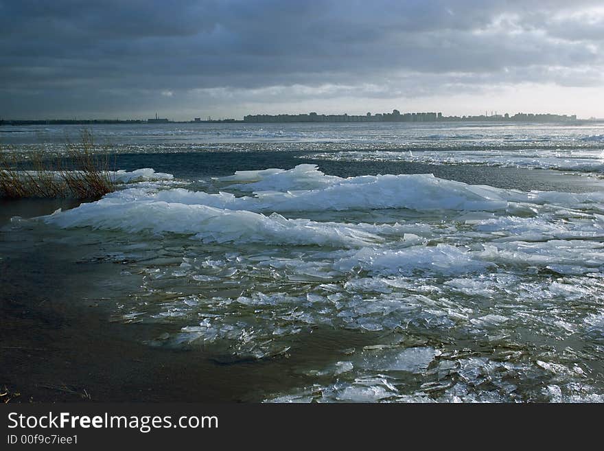 Formation of hummocks on gulf of Finland in a strong wind. Formation of hummocks on gulf of Finland in a strong wind