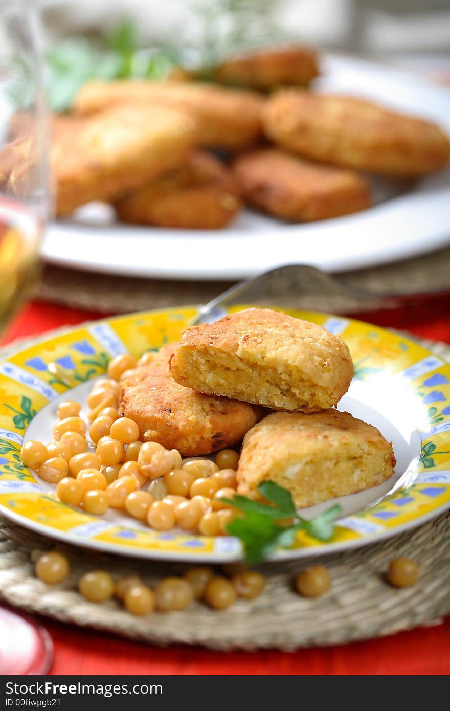 Cutlets With Peas