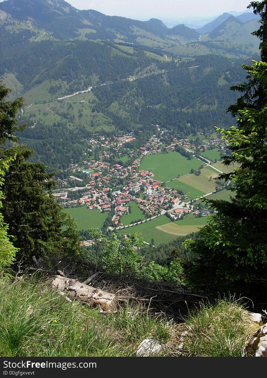 A beautiful way to hiking. A beautiful way to hiking