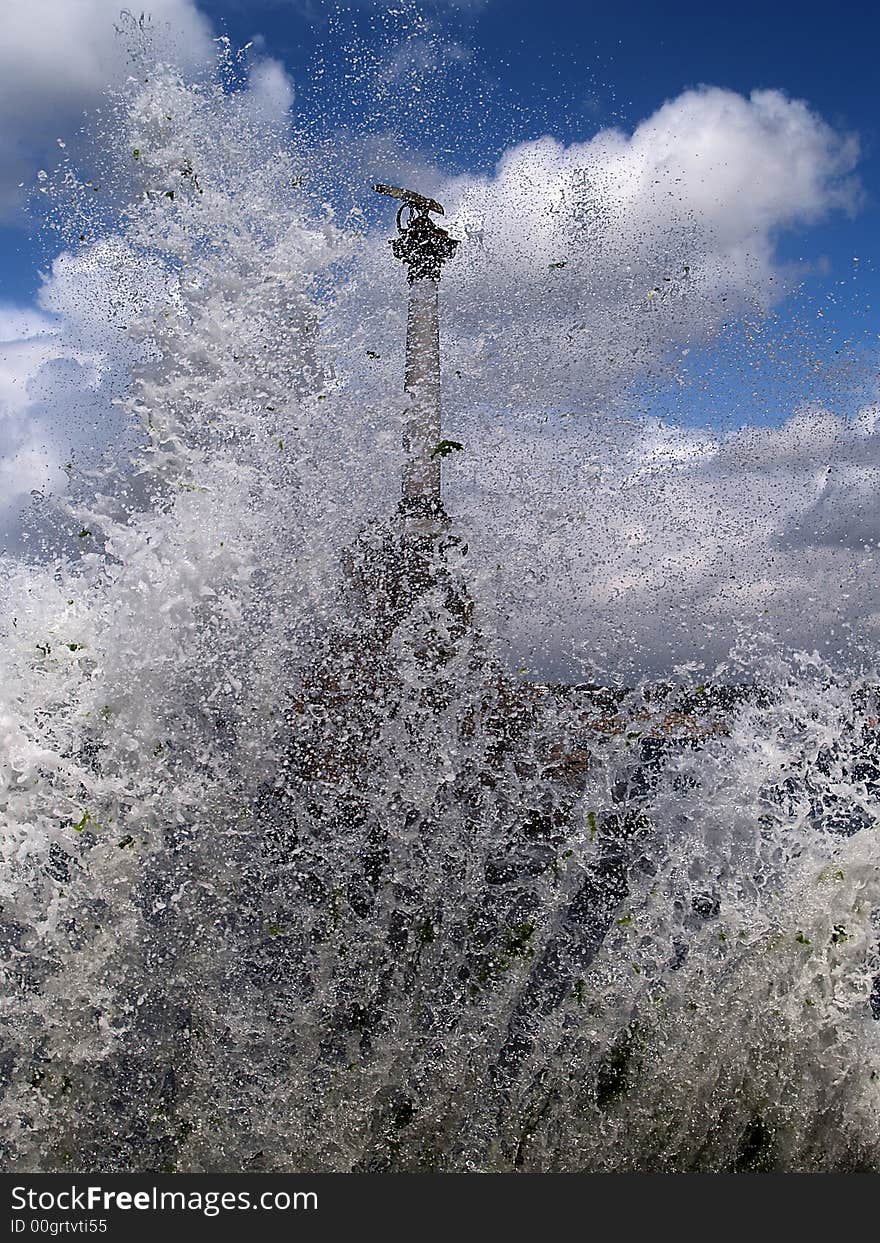 Monument to the flooded ships in Sevastopol. Author Adamson