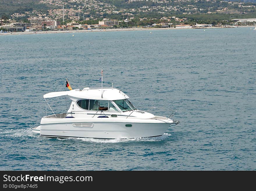 The Antibes ships races